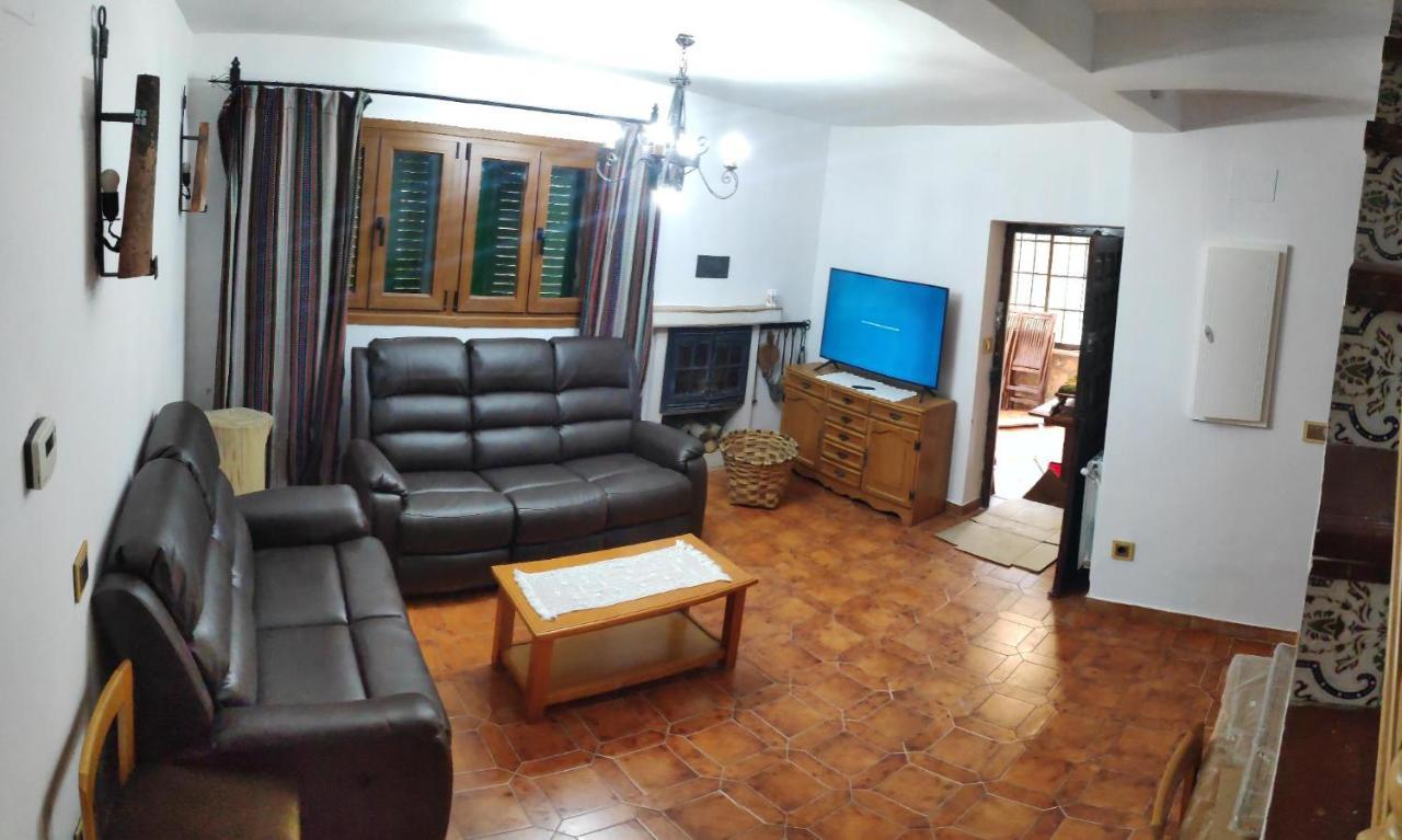 Casa Rural El Eden Del Ungria Caspueñas Eksteriør billede