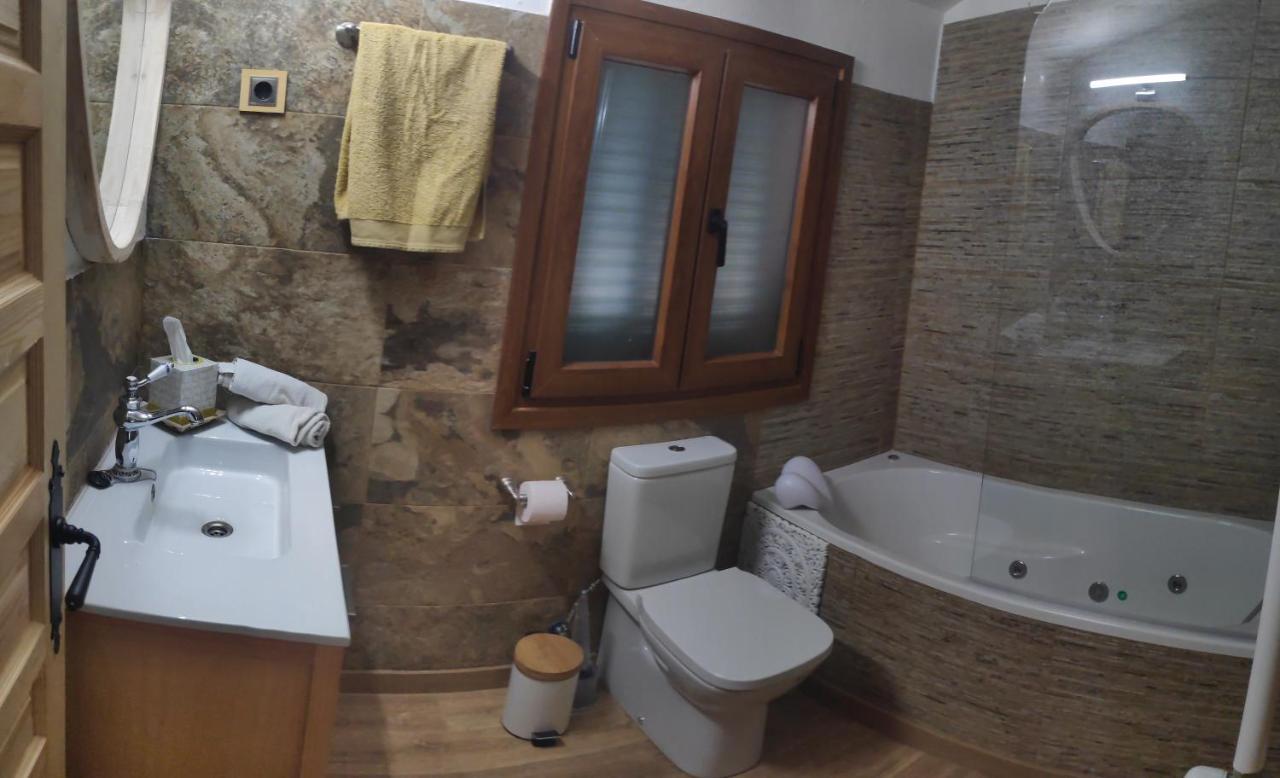 Casa Rural El Eden Del Ungria Caspueñas Eksteriør billede